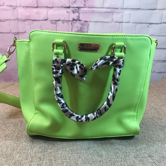 BCBG Handbags - BCBG Green Handbag Purse Bag - Great Condition
